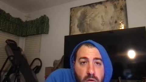 Snapshot of italianknob chatting on 12.21.25 Valentino online show from 12.21.25