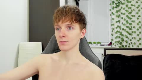 Snapshot of ithan_red chatting on 02.01.26 Ethan online show from 02.01.26