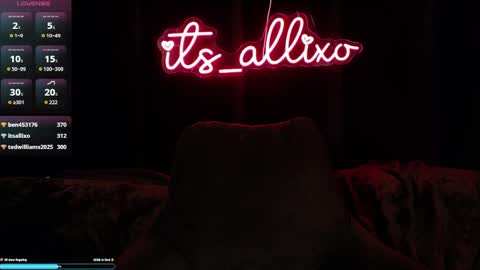 Snapshot of its_allixo chatting on 05.23.26 Alli online show from 05.23.26