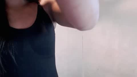 Snapshot of its_kynth chatting on 10.26.25 its_kynth online show from 10.26.25