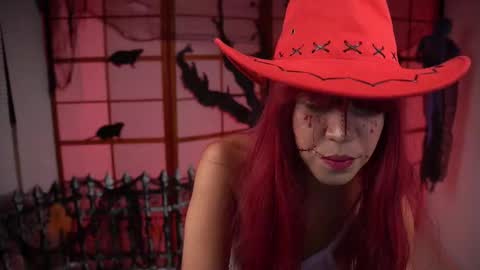 Snapshot of its_lola chatting on 11.01.25 online show from 11.01.25