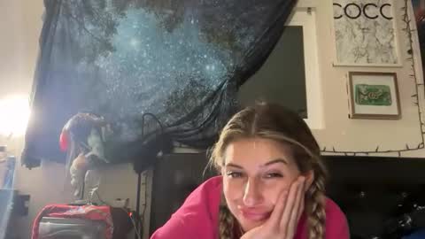 Snapshot of itsamberreid chatting on 12.02.25 itsamberreid online show from 12.02.25