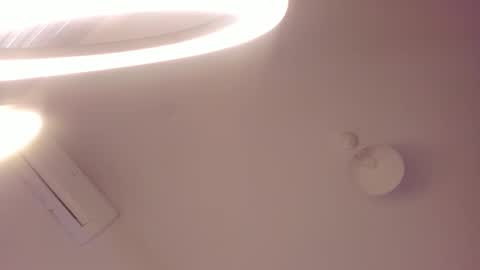 Isabella online show from 11.12.25