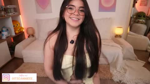 Snapshot of itscammieee chatting on 05.16.26 Camila but you can call me online show from 05.16.26