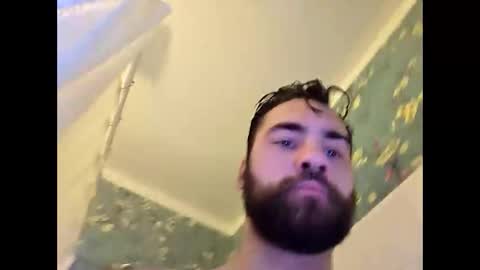 Snapshot of itsdaiton chatting on 11.27.25 Daiton online show from 11.27.25