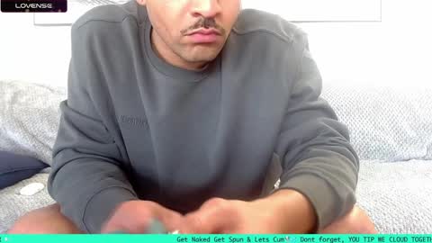 Snapshot of itsicetrey chatting on 02.21.25 Trey online show from 02.21.25