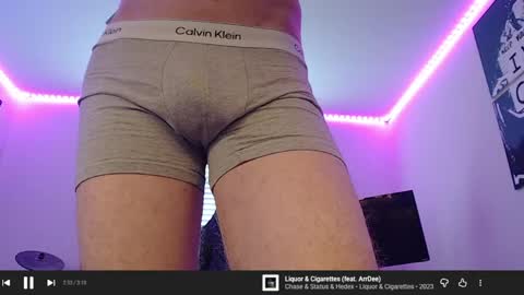 Snapshot of itslamayo chatting on 03.30.26 itslamayo online show from 03.30.26