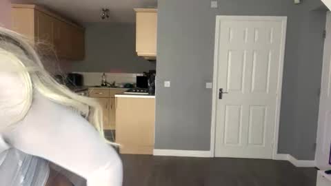 Lola online show from 09.11.25