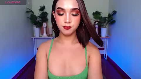 Sofia online show from 10.13.25