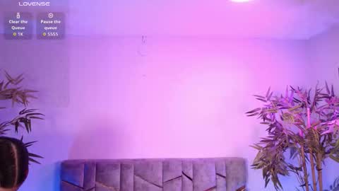 Snapshot of itsmroom chatting on 11.24.25 itsmroom online show from 11.24.25