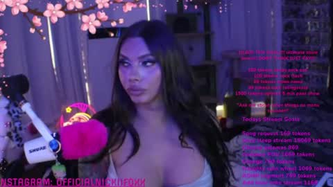 Nicki Foxx online show from 06.25.26