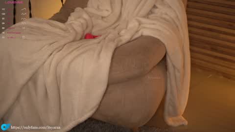 Snapshot of itsyaraa chatting on 12.19.24 SABRINA. online show from 12.19.24