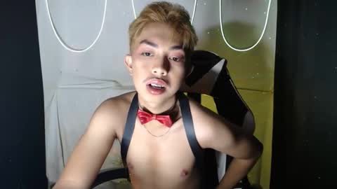 Snapshot of itsyourcummerboy_xx chatting on 04.11.26 Kyle online show from 04.11.26