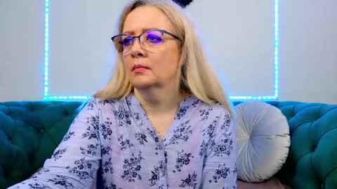Snapshot of ivanacharm chatting on 06.01.26 ivanacharm online show from 06.01.26