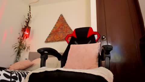 Snapshot of ivann_nn chatting on 04.14.26 ivan online show from 04.14.26