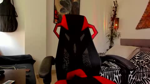 Snapshot of ivann_nn chatting on 04.21.26 ivan online show from 04.21.26