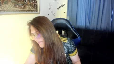 Snapshot of ivette_shaira chatting on 07.07.26 IVETTE online show from 07.07.26
