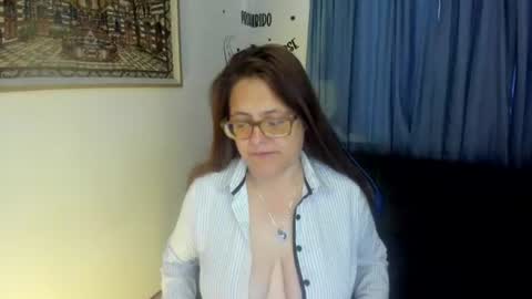 Snapshot of ivette_shaira chatting on 07.10.26 IVETTE online show from 07.10.26