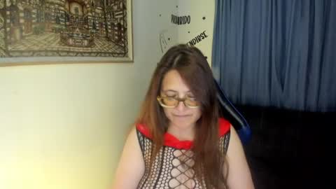 Snapshot of ivette_shaira chatting on 07.14.26 IVETTE online show from 07.14.26