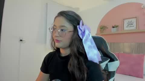 Snapshot of ivette_swan chatting on 05.13.26 I V E T T E online show from 05.13.26
