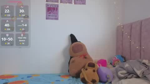 Snapshot of ivette_swan chatting on 06.19.26 I V E T T E online show from 06.19.26