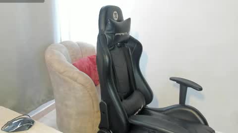 ivone_ashar online show from 04.26.26