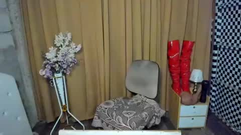 ivone_twinkle online show from 08.01.26