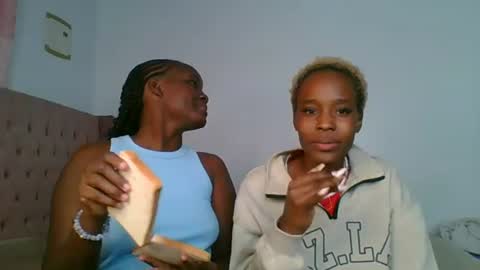 Snapshot of ivory_mae chatting on 07.27.26 ivory_mae online show from 07.27.26