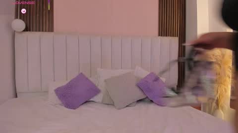 Snapshot of ivy___collins chatting on 01.08.26 maria online show from 01.08.26