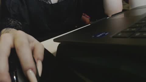 Ivy online show from 02.04.25