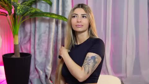 Snapshot of ivy_myaa chatting on 06.29.26 Ivy Myaa online show from 06.29.26