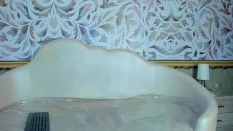 Ivy Rae online show from 10.08.25