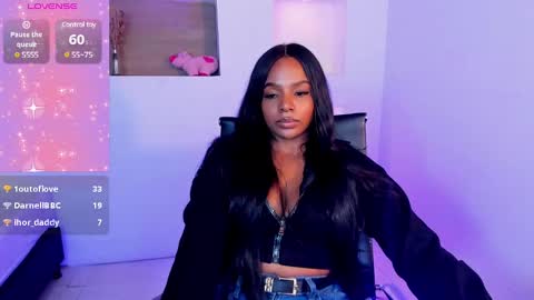 Snapshot of ivybliss8 chatting on 02.21.25 i v y b l i s s online show from 02.21.25