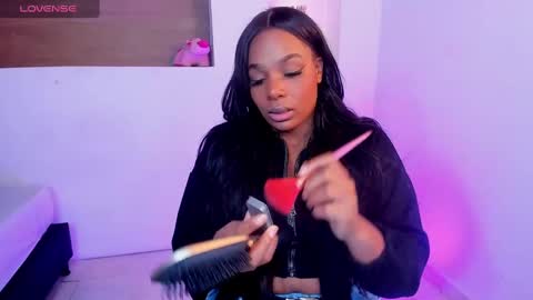 Snapshot of ivybliss8 chatting on 03.04.25 i v y b l i s s online show from 03.04.25