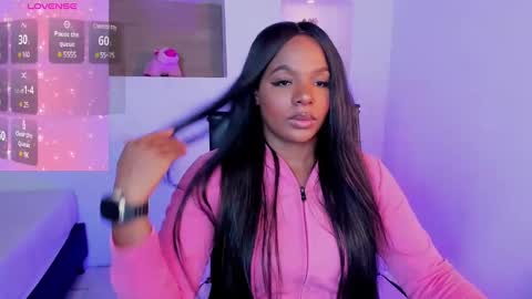 Snapshot of ivybliss8 chatting on 03.06.25 i v y b l i s s online show from 03.06.25