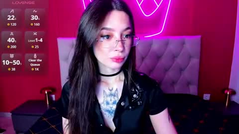 Snapshot of ivydainty chatting on 06.17.26 Ivy online show from 06.17.26