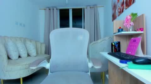 Adriana Independent Model online show from 02.09.26