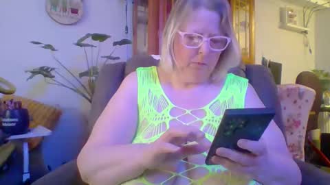 ivyjane3522 online show from 04.19.26