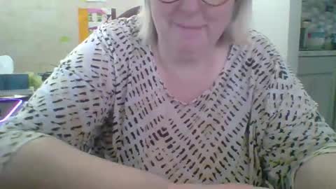 Snapshot of ivyjane3522 chatting on 04.22.26 ivyjane3522 online show from 04.22.26