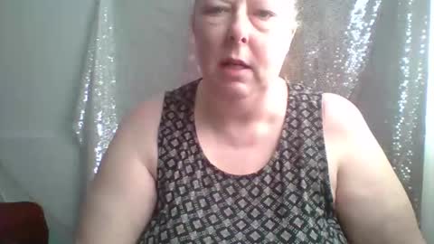 Snapshot of ivyjane3522 chatting on 05.17.26 ivyjane3522 online show from 05.17.26