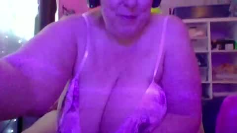 Snapshot of ivyjane3522 chatting on 06.02.26 ivyjane3522 online show from 06.02.26