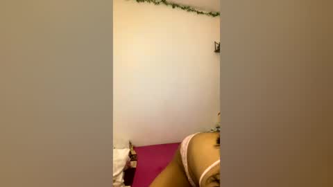Snapshot of ivymoon__ chatting on 07.26.26 Ivymoon online show from 07.26.26