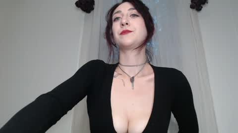 Ivy Rosie online show from 04.15.26