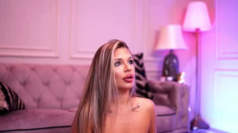 IvyRowa online show from 02.08.25