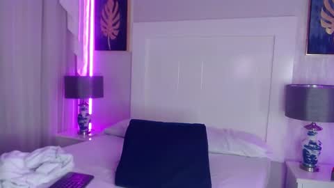 Snapshot of ivyy_crystal chatting on 03.10.25 Ivy online show from 03.10.25