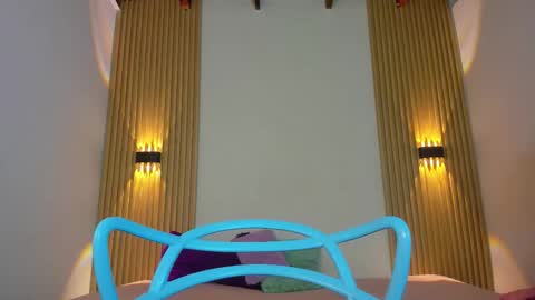 izelevans online show from 02.10.26