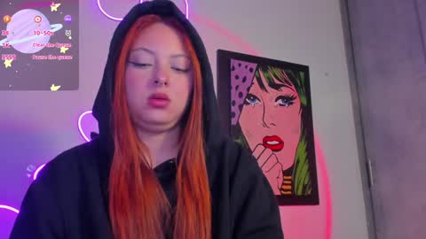 Snapshot of izyzys_baker chatting on 12.22.24 hot izys online show from 12.22.24