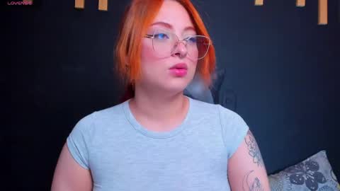 hot izys online show from 04.18.26