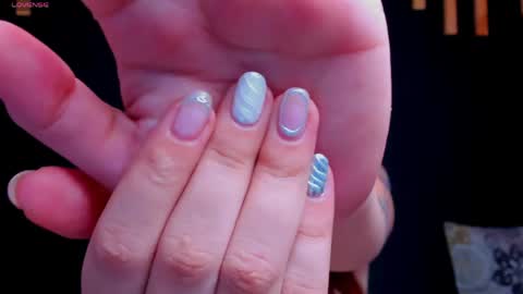 hot izys online show from 04.29.26