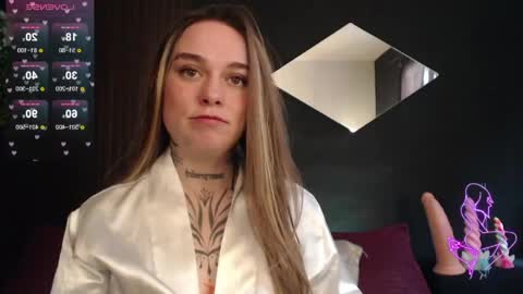 Lia online show from 04.20.26
